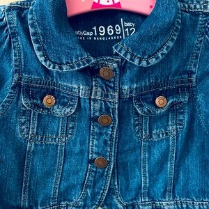 Baby Gap cropped denim jacket 12-18m